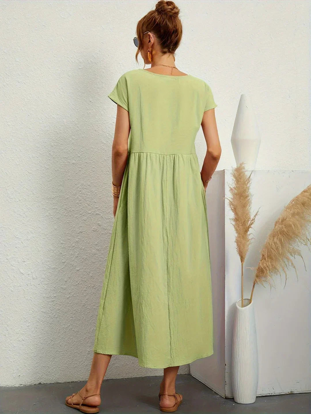 Lightweight Dress – With Practical Pockets