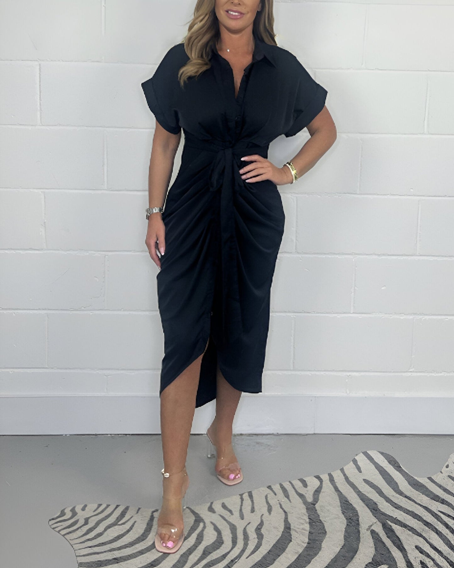 Eora™ | Pleated Midi Dress
