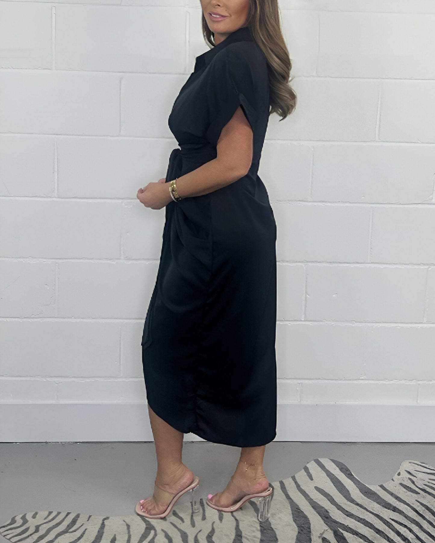 Eora™ | Pleated Midi Dress
