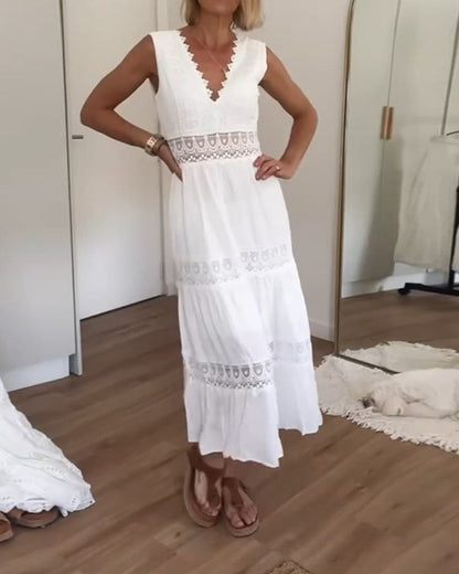 Charlotte - Abito in pizzo artigianale con scollatura a V