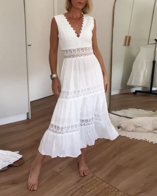 Charlotte - Abito in pizzo artigianale con scollatura a V