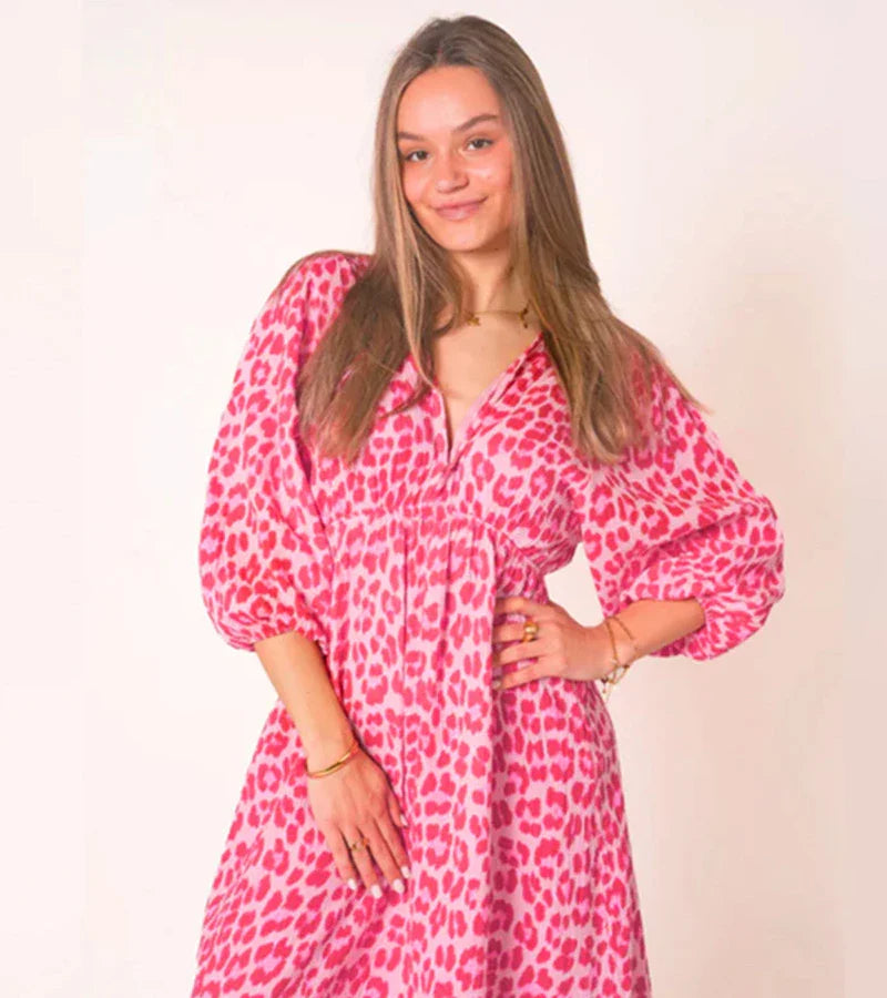 Sala | Elegant Yet Casual Long Dress with V-Neck