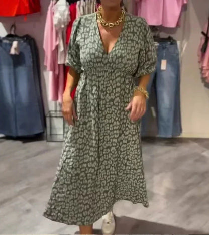 Sala | Elegant Yet Casual Long Dress with V-Neck