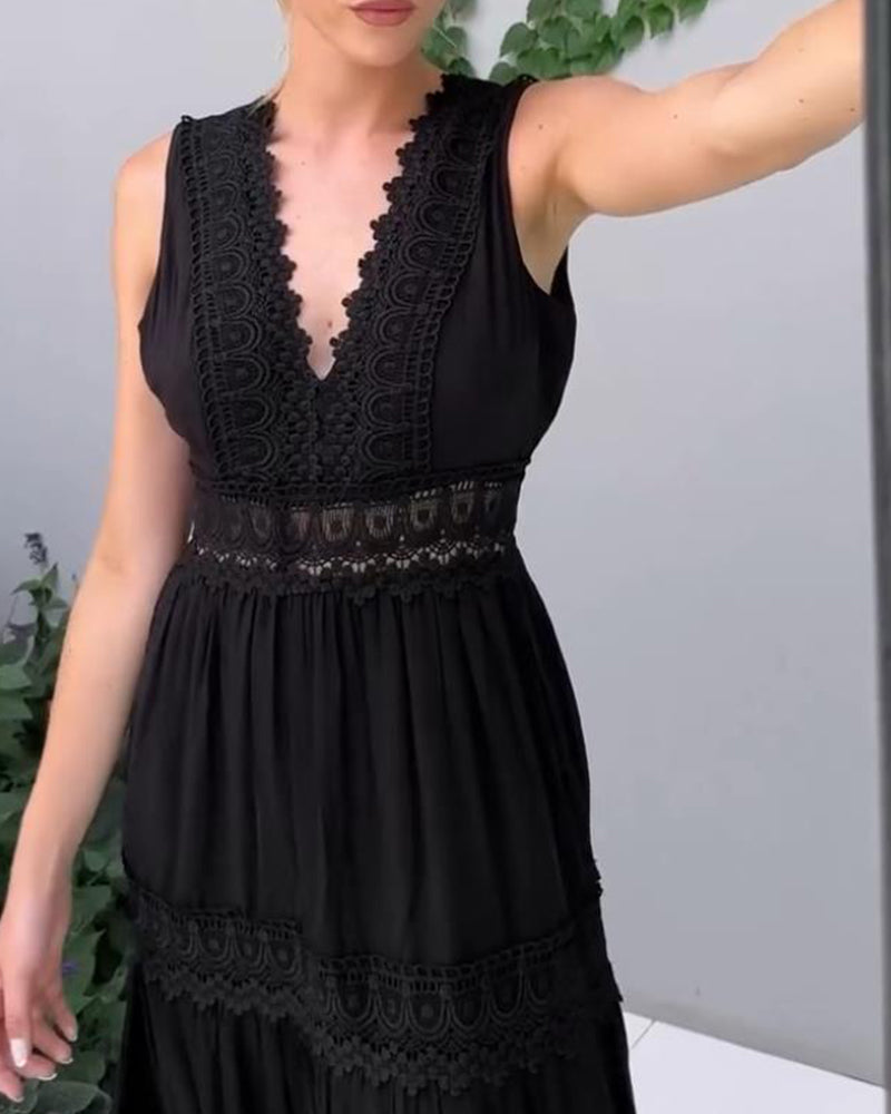 Charlotte - Abito in pizzo artigianale con scollatura a V